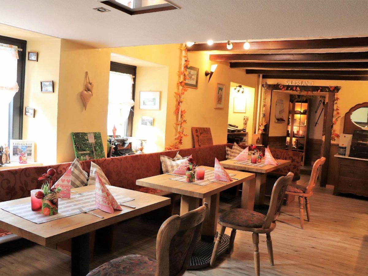 Cafe-Restaurant Vedder Hotel Herscheid Екстериор снимка